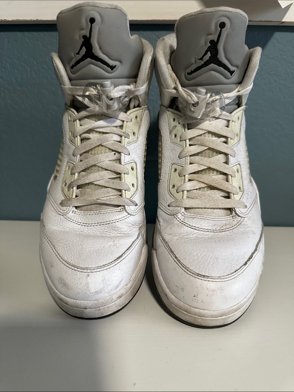 Nike Men’s White and Black Jumpman Leather Sneakers